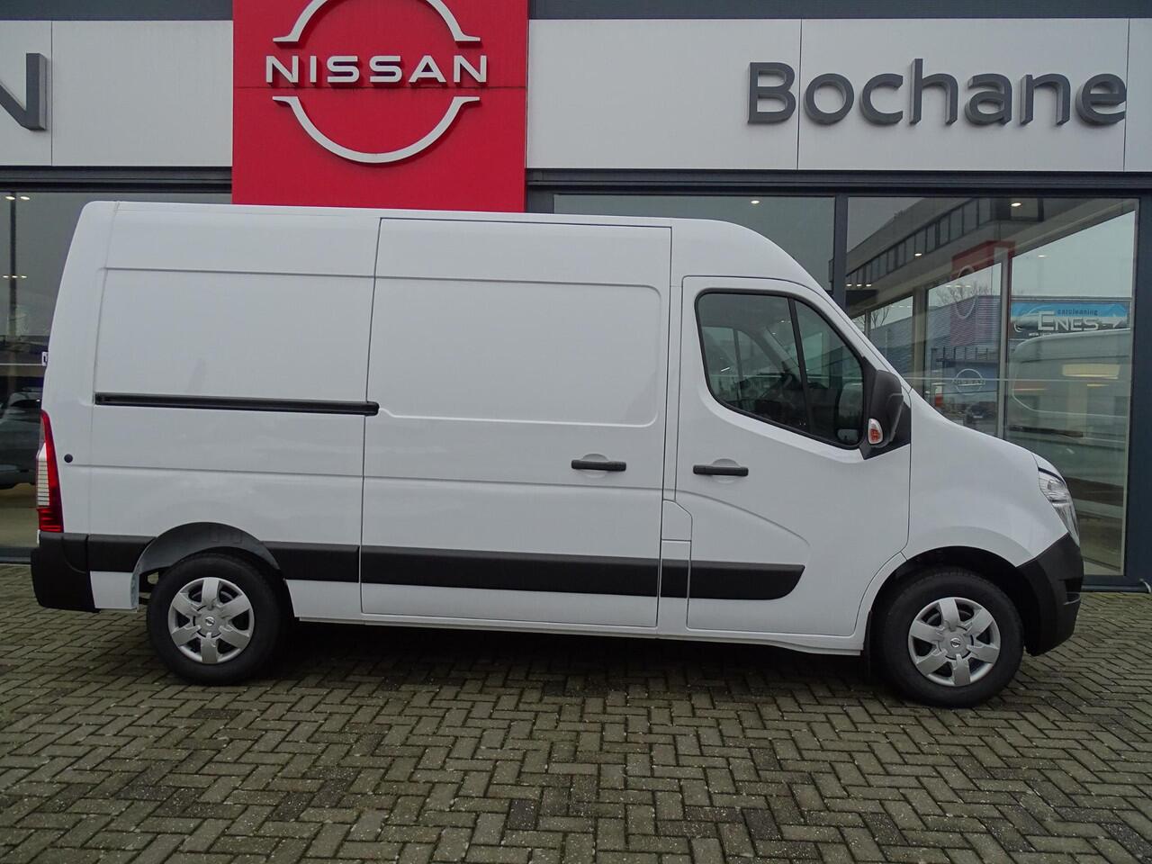 Nissan INTERSTAR 2.3 dCi L2H2 N-Connecta BPM vrij | 24950 EX | Navigatie | Achteruitrijcamera | Trekhaak | Cruise Control | Parkeersensoren |
