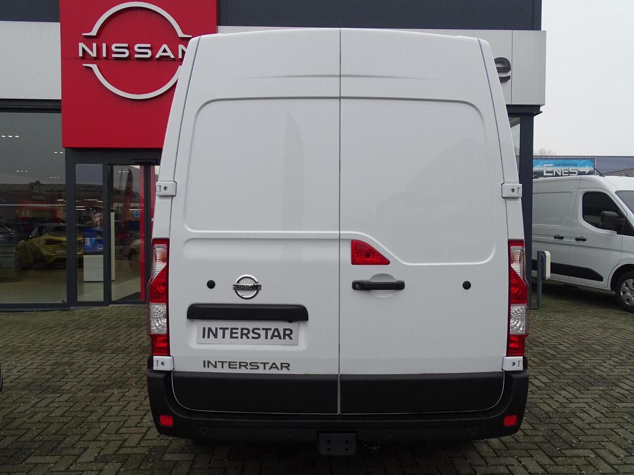 Nissan INTERSTAR 2.3 dCi L2H2 N-Connecta BPM vrij | 24950 EX | Navigatie | Achteruitrijcamera | Trekhaak | Cruise Control | Parkeersensoren |