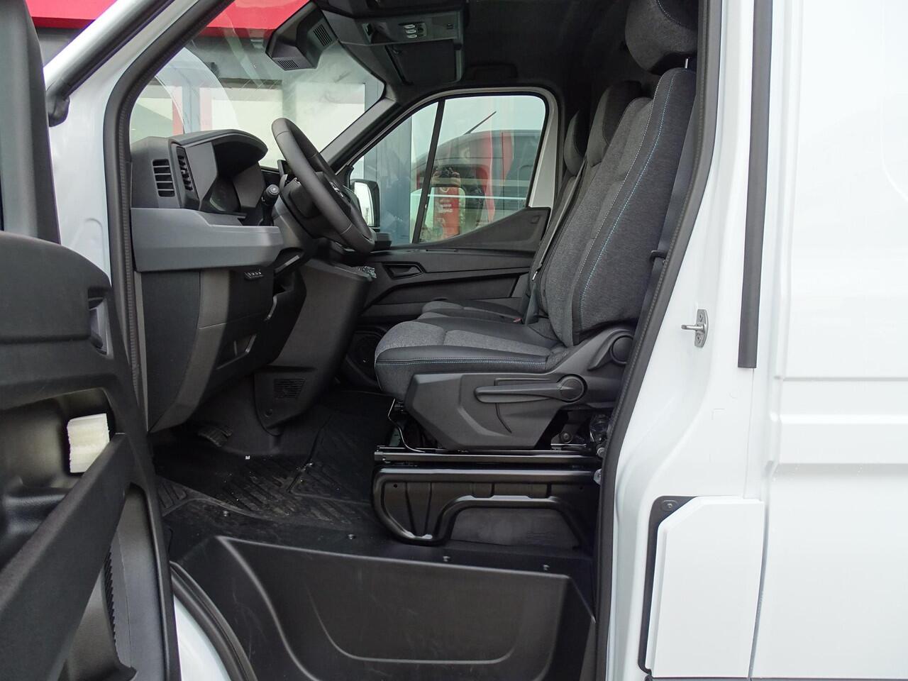 Nissan INTERSTAR L2H2 Limited 87 kWh | Verwarmbare voorruit | PDC | Achteruitrijcamera | Apple carplay & Android auto | Stoelverwarming |