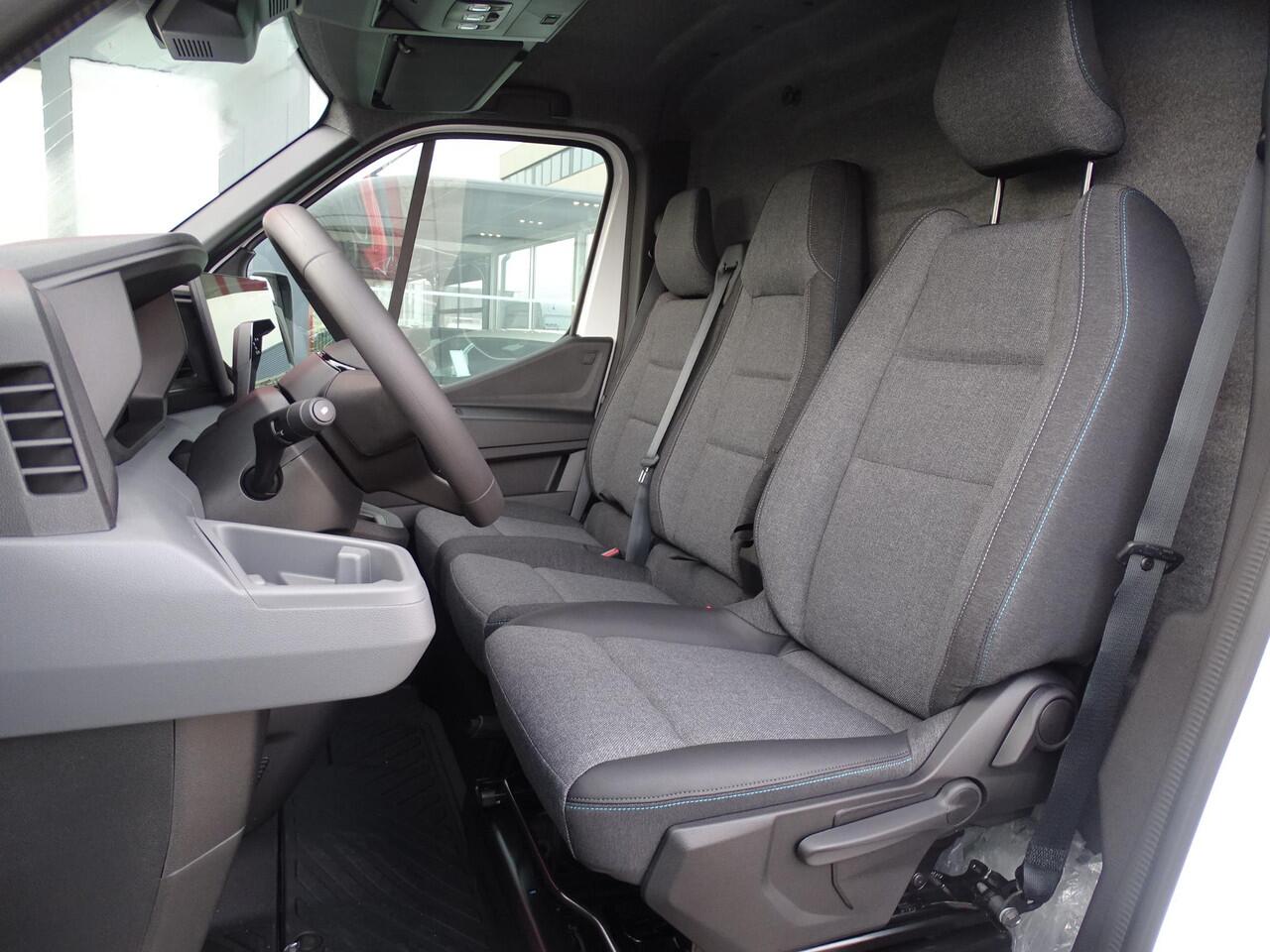 Nissan INTERSTAR L2H2 Limited 87 kWh | Verwarmbare voorruit | PDC | Achteruitrijcamera | Apple carplay & Android auto | Stoelverwarming |