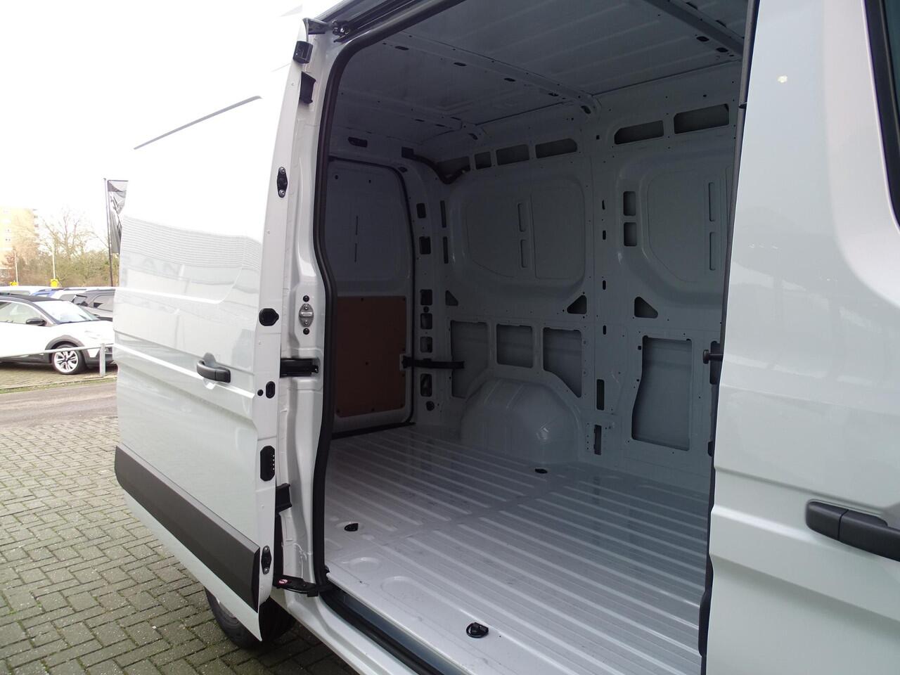 Nissan INTERSTAR L2H2 Limited 87 kWh | Verwarmbare voorruit | PDC | Achteruitrijcamera | Apple carplay & Android auto | Stoelverwarming |