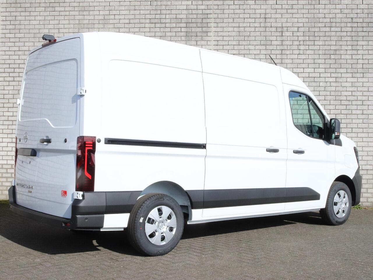 Nissan INTERSTAR Interstar-e L2H2 Limited 87 kWh | Achteruitrijcamera | Voorruitverwarming | Apple Carplay/Android Auto |