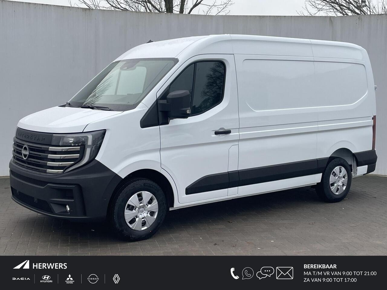 Nissan INTERSTAR -e L2H2 Limited 87 kWh / Direct uit voorraad leverbaar / Trekgewicht 2000KG / Apple Carplay/Android Auto / Achteruitrijcamera / Cruise control / Voorstoelen Verwarmd /