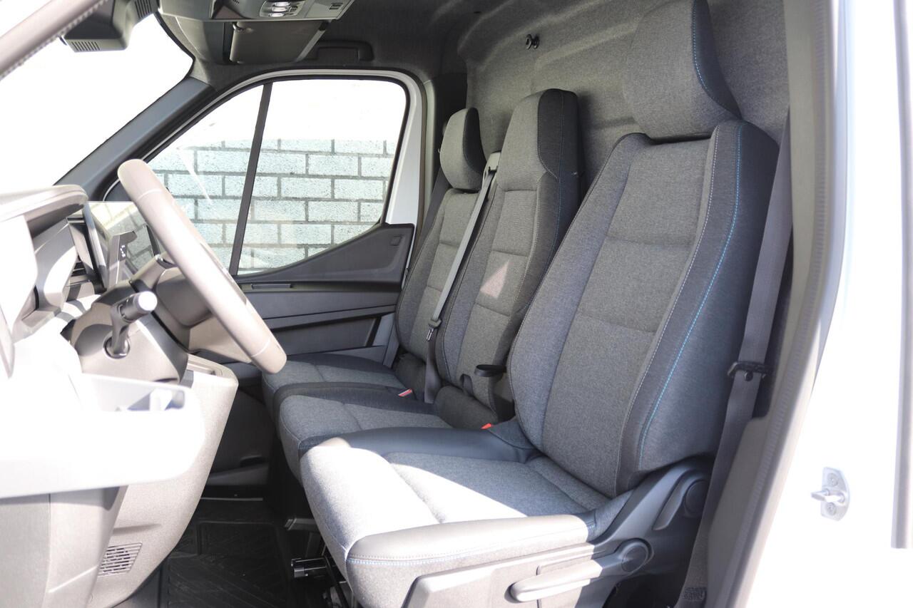 Nissan INTERSTAR Interstar-e L2H2 Limited 87 kWh | Achteruitrijcamera | Voorruitverwarming | Apple CarPlay / Android Auto |