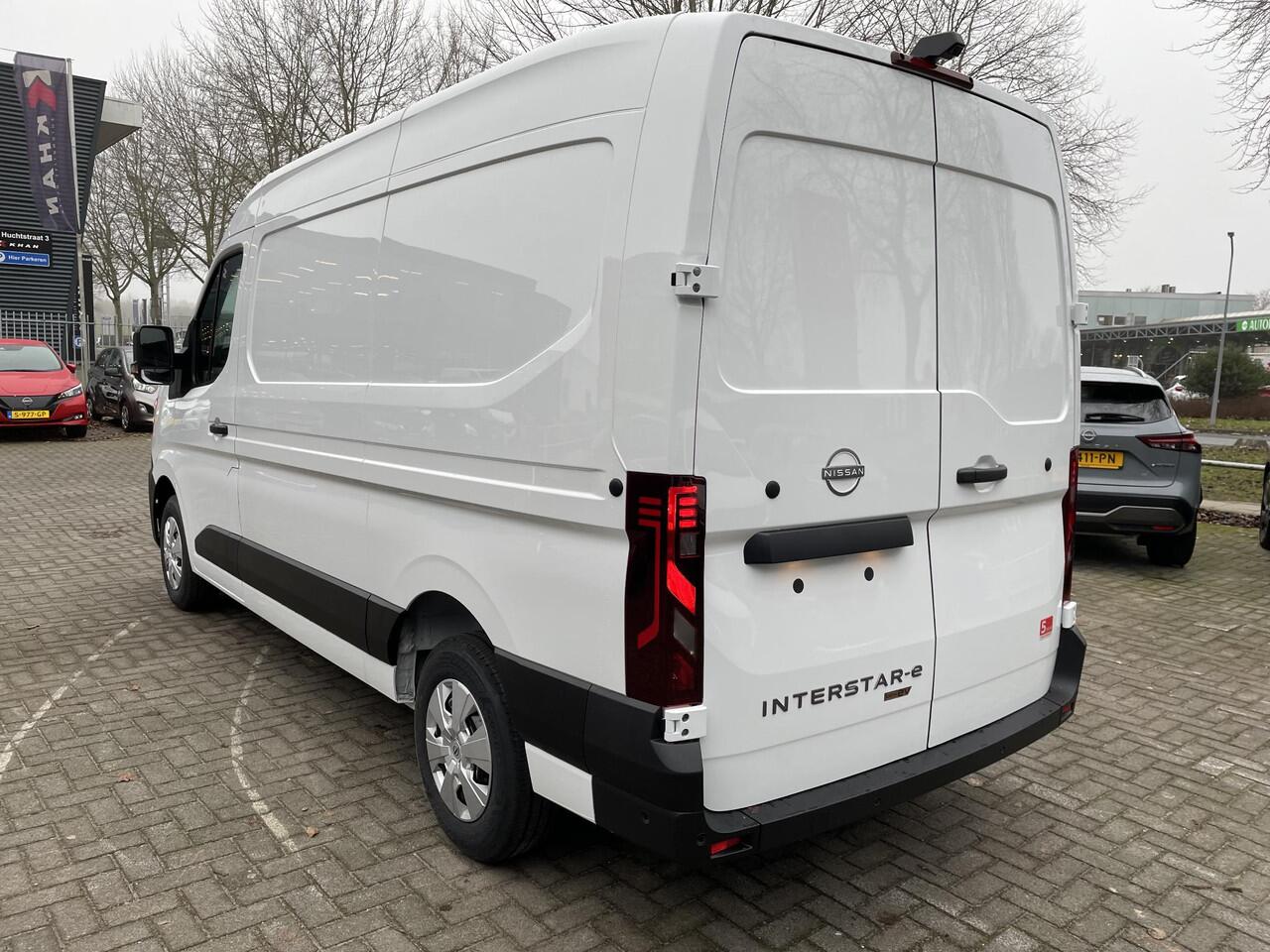 Nissan INTERSTAR Interstar-e L2H2 Limited 87 kWh