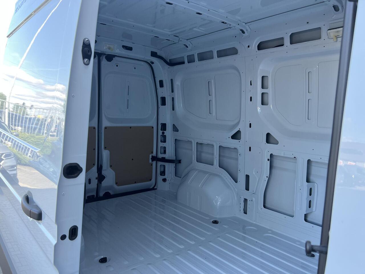 Nissan INTERSTAR Interstar-e L2H2 Limited 87 kWh