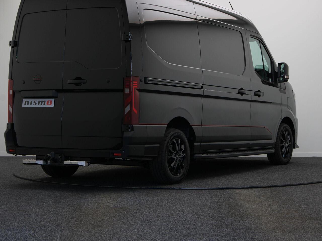 Nissan INTERSTAR Interstar-e Nismo + | Alleen Bij ABD! | 0% Rente | 5 Jaar Garantie | Nissan Motorsport | 2000KG Trekgewicht | Tot 460Km Actieradius | Laadruimepakket |