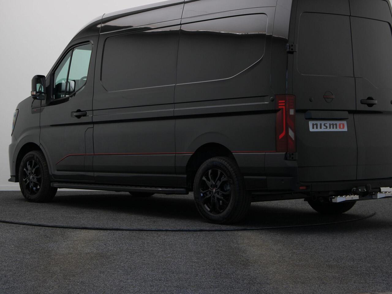 Nissan INTERSTAR Interstar-e Nismo + | Alleen Bij ABD! | 0% Rente | 5 Jaar Garantie | Nissan Motorsport | 2000KG Trekgewicht | Tot 460Km Actieradius | Laadruimepakket |