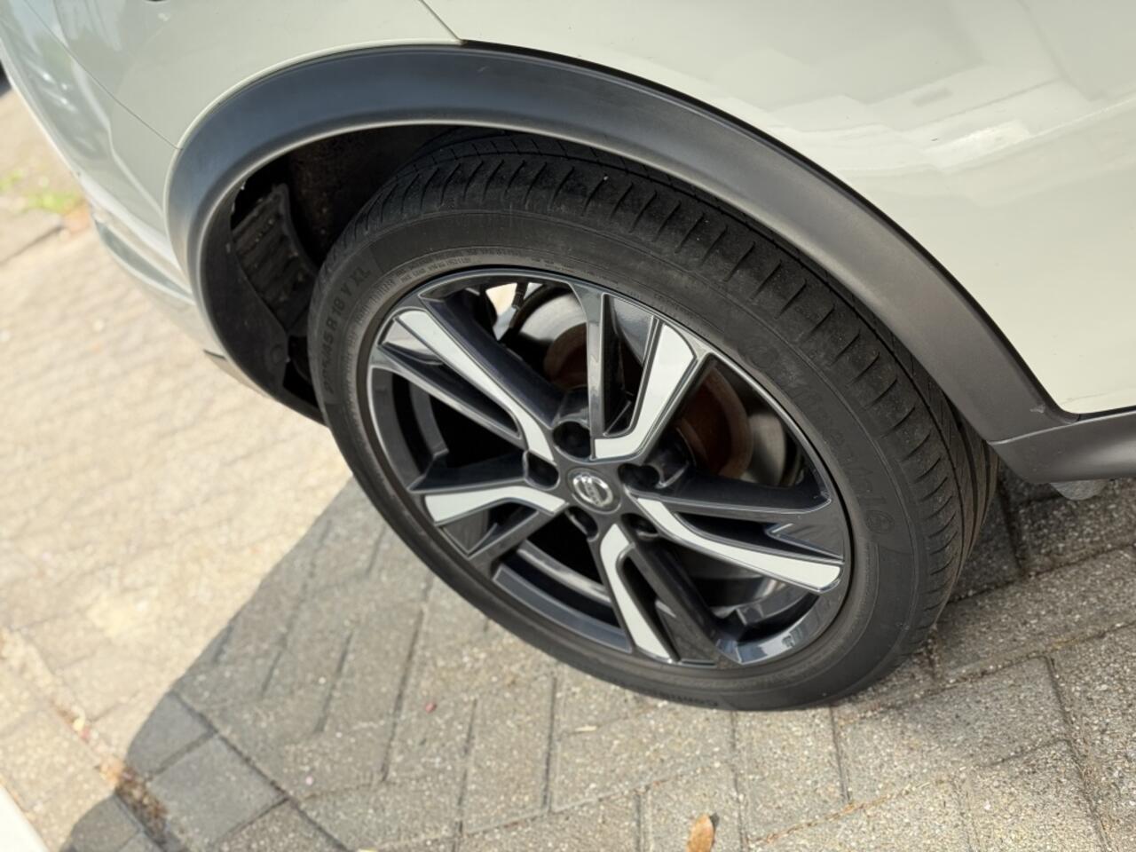 Nissan JUKE 1.6 N-Connecta | Automaat | Camera | Lm17" | stoelverwarming |