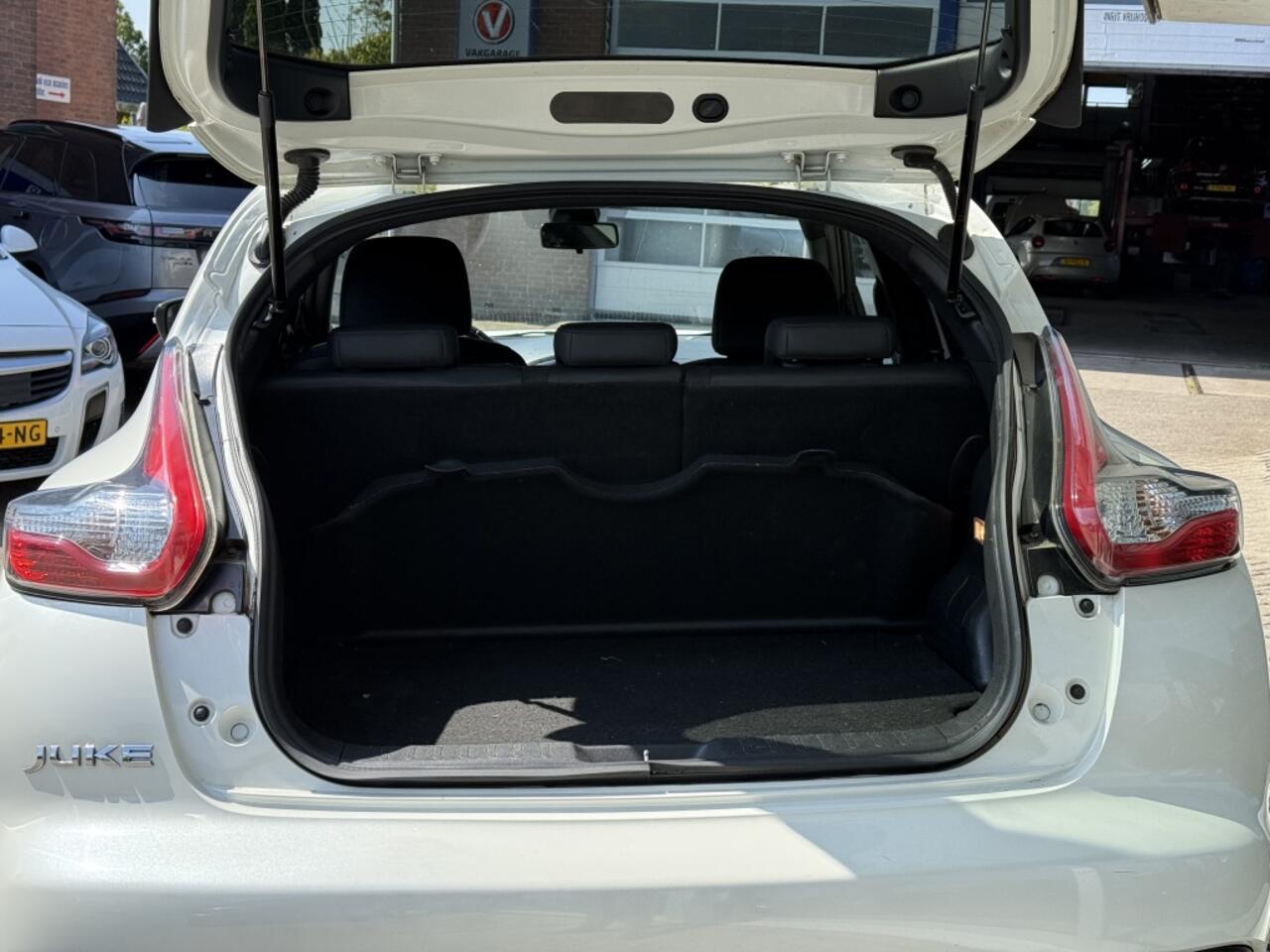 Nissan JUKE 1.6 N-Connecta | Automaat | Camera | Lm17" | stoelverwarming |