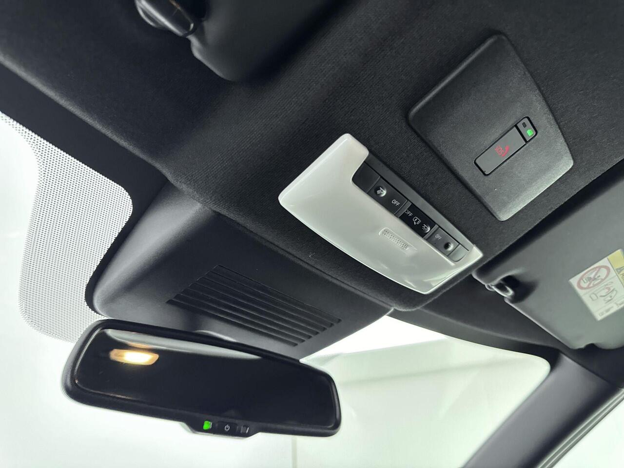 Nissan JUKE 1.0 DIG-T N-Connecta 117PK | Climate Control | Achteruitrijcamera | Lichtmetalen Velgen 17'' | Apple CarPlay & Android Auto