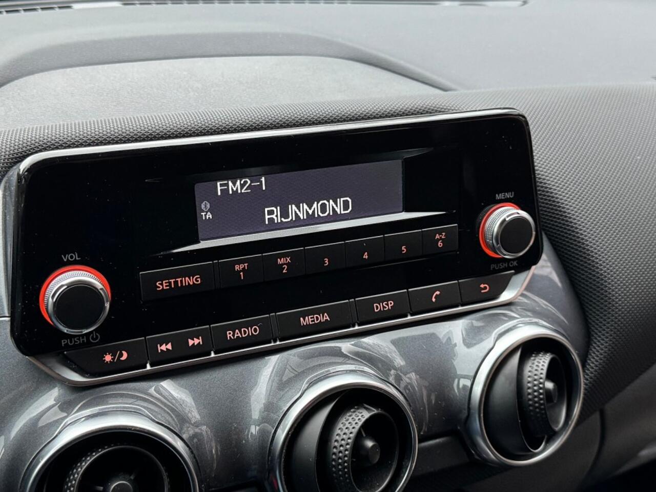 Nissan JUKE 1.0 DIG-T Visia airco,audio,cruise