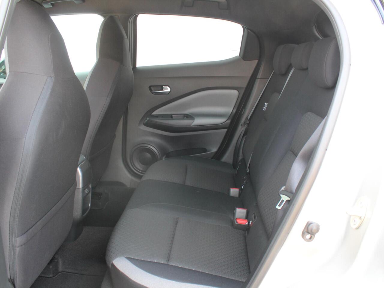 Nissan JUKE 1.0 DIG-T 114 Premiere Edition / Lage Kilometerstand / Navigatie + Apple Carplay/Android Auto / Climate Control / Stoelverwarming Voor / Verwarmde Voorruit /