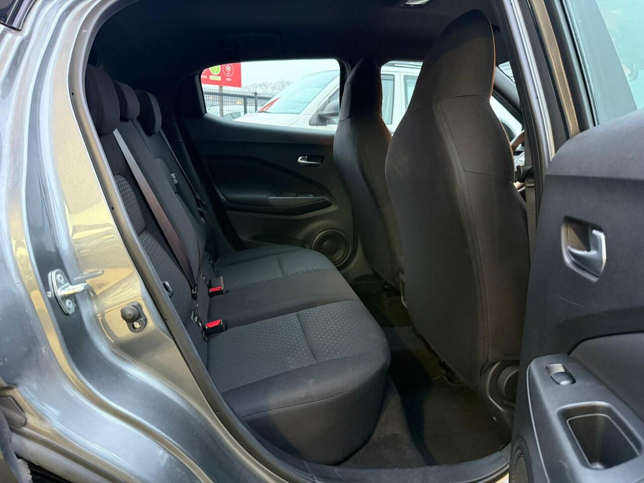 Nissan JUKE 1.0 DIG-T Acenta *Trekhaak & Stoelverwarming*