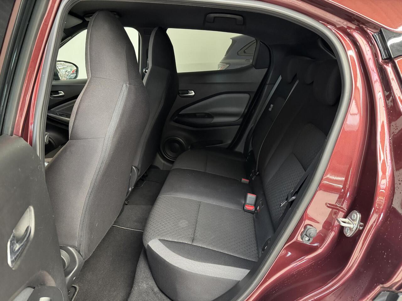 Nissan JUKE 1.0 DIG-T N-Connecta | Navigatie | Achteruitrijcamera | Cruise Control | Stoelverwarming | All-Season banden |