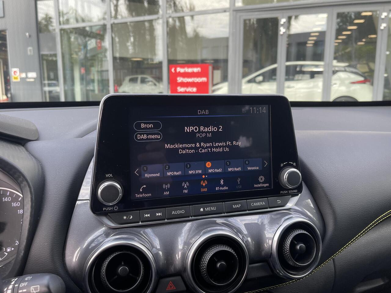 Nissan JUKE 1.0 DIG-T Kiiro | Trekhaak | Navigatie | Camera | 19'' Velgen | Stoelverwarming | Apple Carplay/Android Auto | LED Koplampen | Rijklaarprijs!