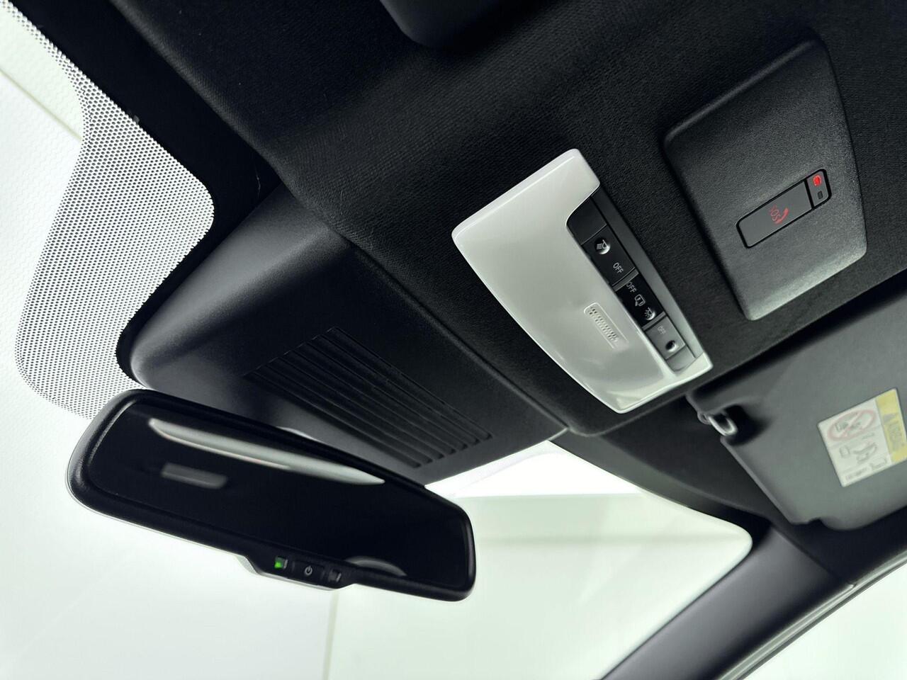 Nissan JUKE 1.6 Hybrid Premiere Edition | Leder | Apple Carplay & Android Auto | NAVI | Achterruitrijcamera | Parkeersensoren