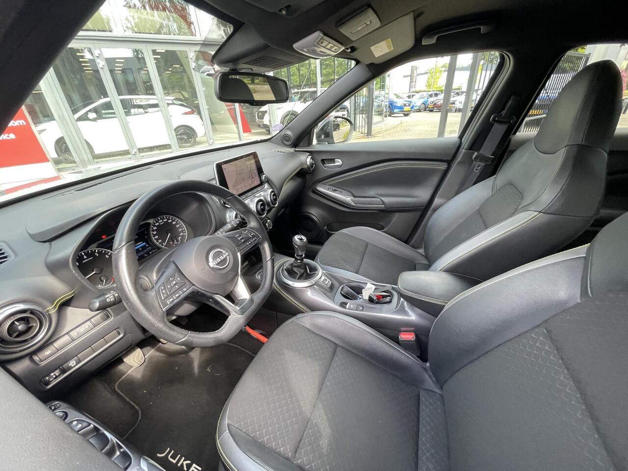 Nissan JUKE 1.0 DIG-T Kiiro | Trekhaak | Navigatie | Camera | 19'' Velgen | Stoelverwarming | Apple Carplay/Android Auto | LED Koplampen | Rijklaarprijs!