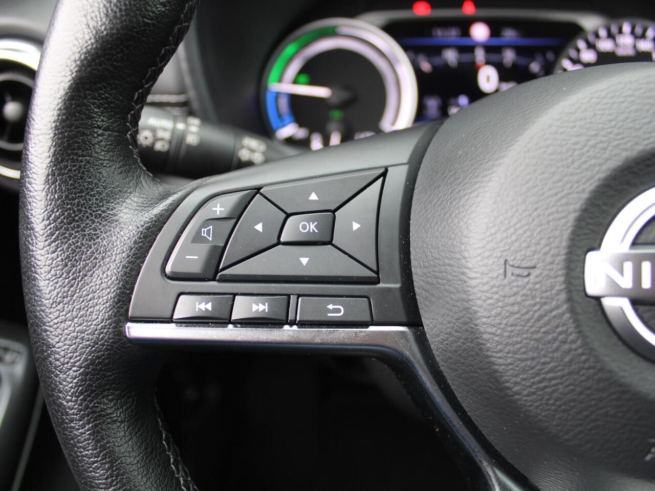 Nissan JUKE 1.6 Hybrid N-Design | Trekhaak | Stuur-/stoel-/voorruitverwarming | Camera | Clima | Navi | 19" LM | Cruise |