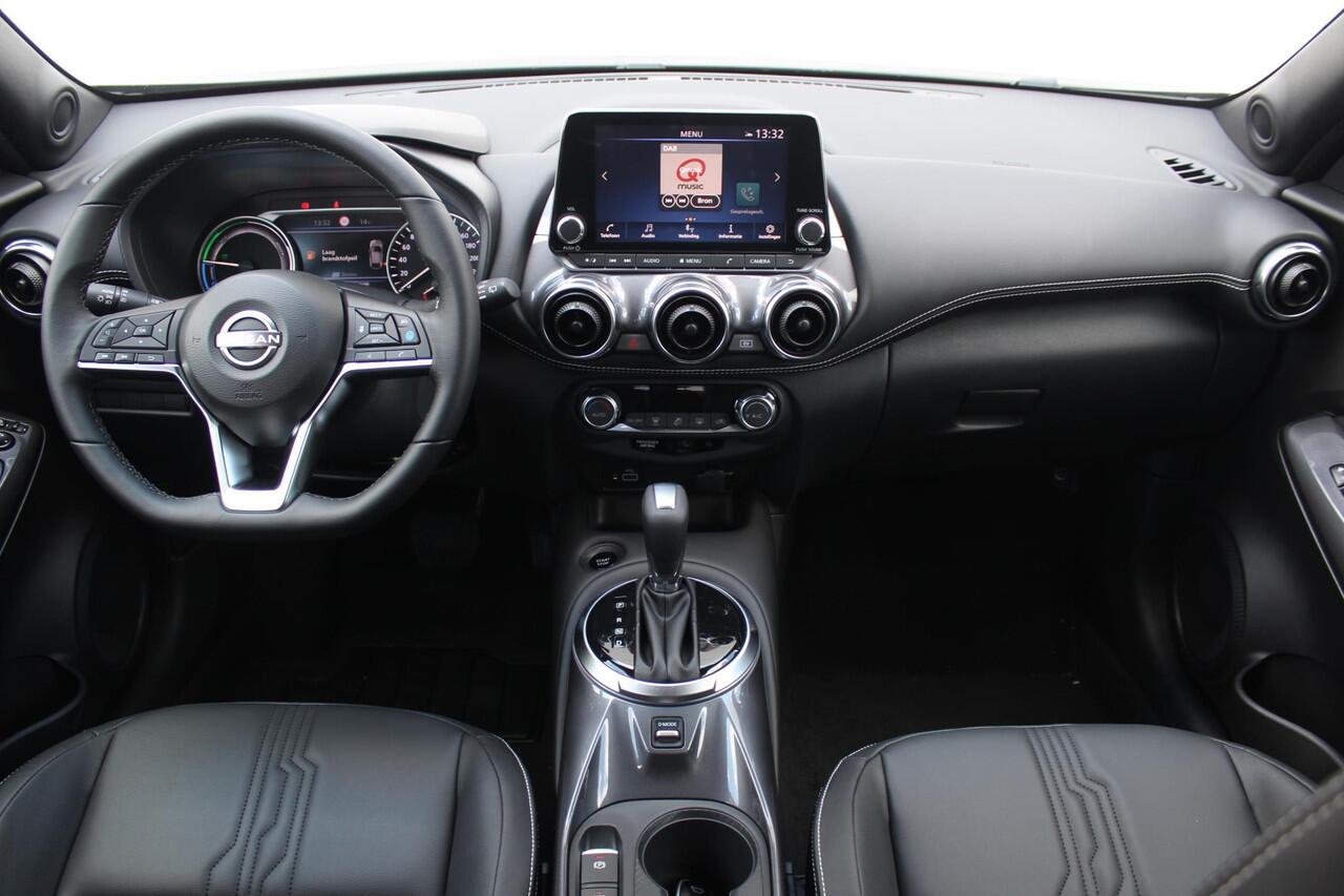 Nissan JUKE 1.6 Hybrid Tekna / Navigatie / 360 Graden Camera / 19'' Velgen / Lederen Bekleding /