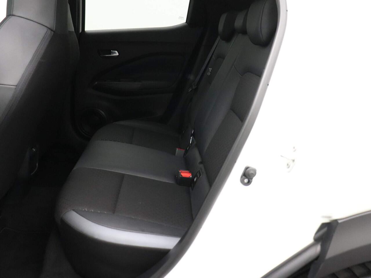 Nissan JUKE 1.6 Hybrid N-Design | Navigatie | Stoel- en voorruitverwarming | Apple Carplay/Android Auto | Achteruitrijcamera | Cruise- en Climate control | PDC |