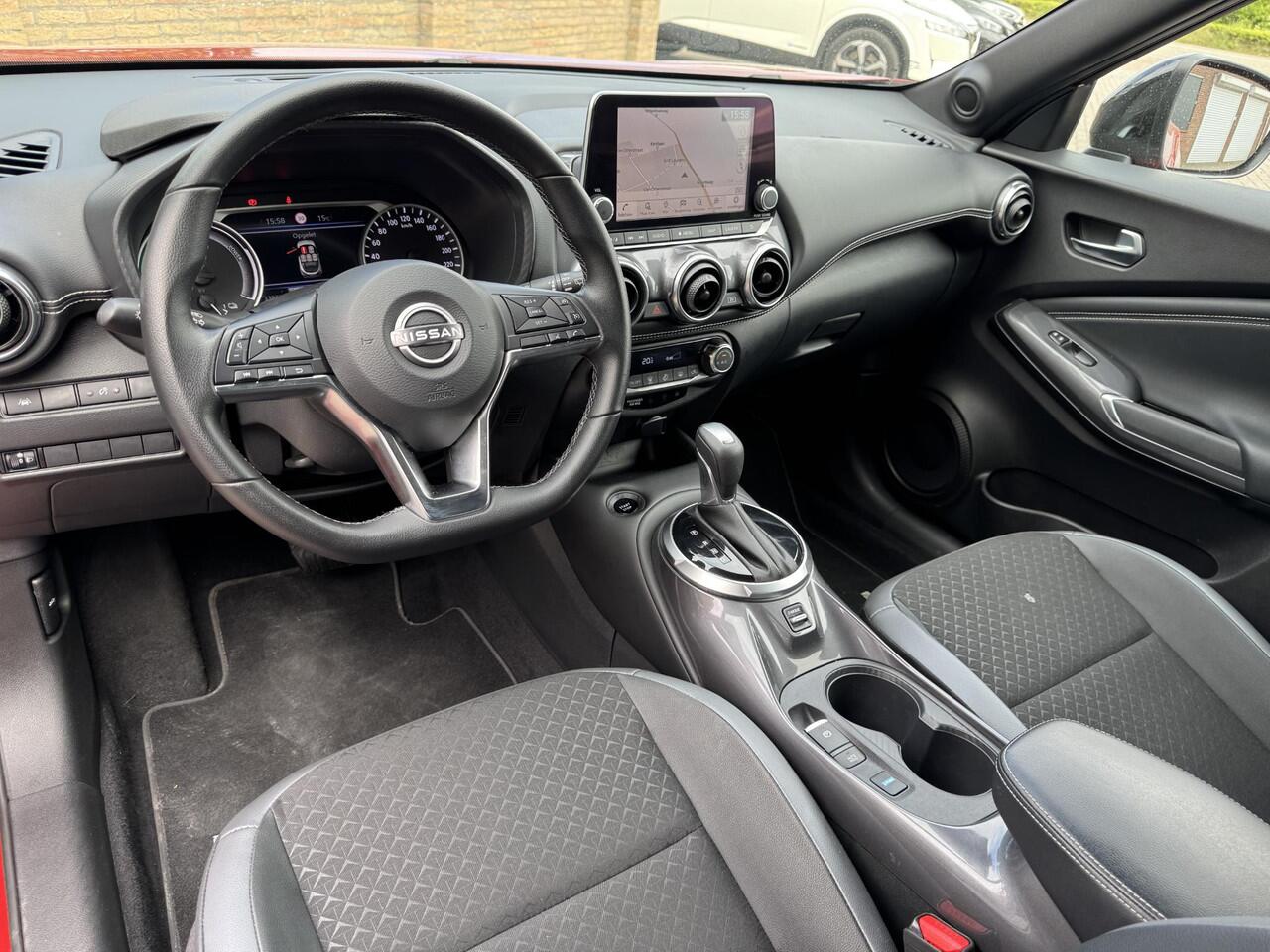 Nissan JUKE 1.6 Hybrid N-Connecta Parking Pack