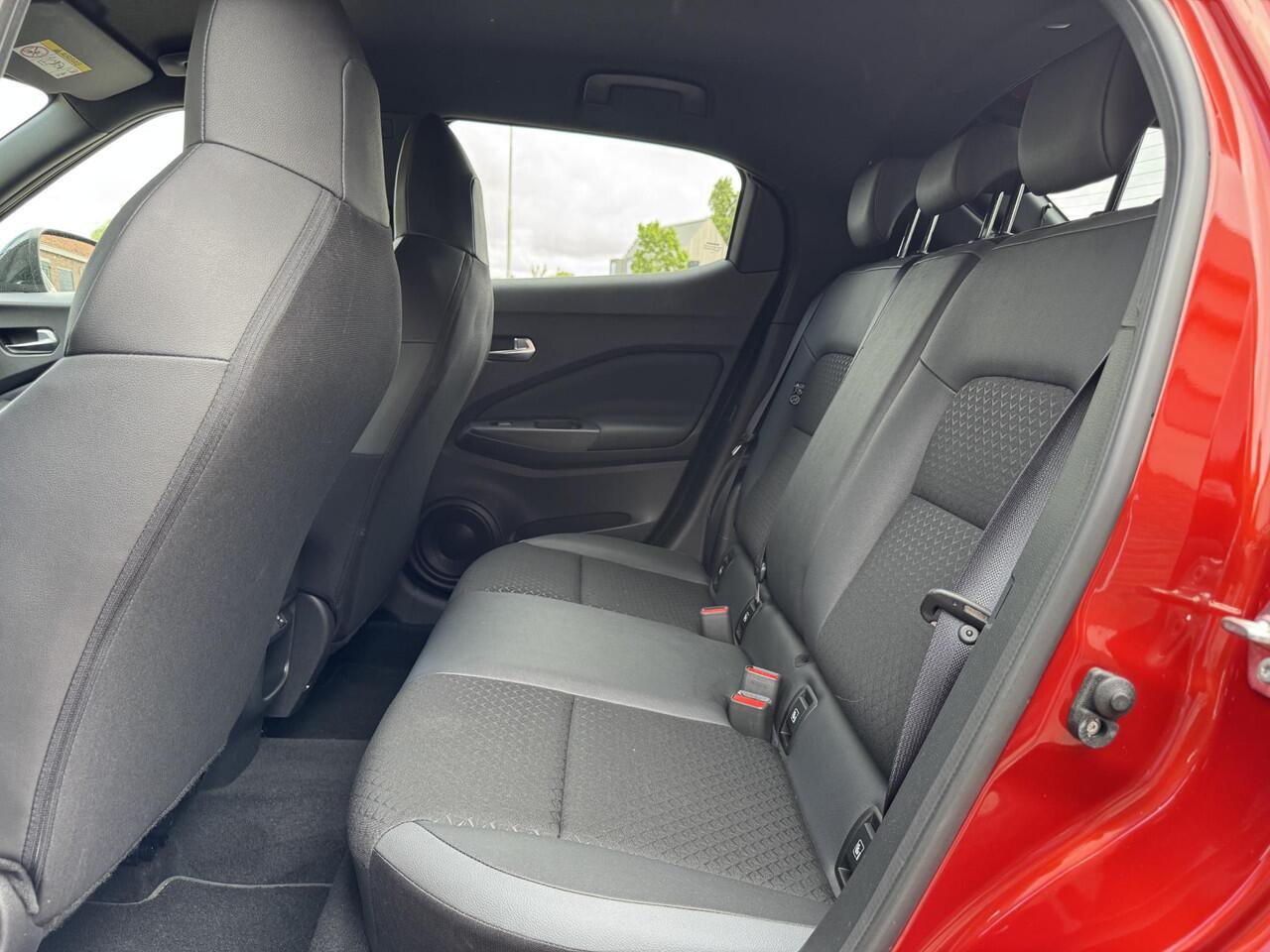 Nissan JUKE 1.6 Hybrid N-Connecta Parking Pack