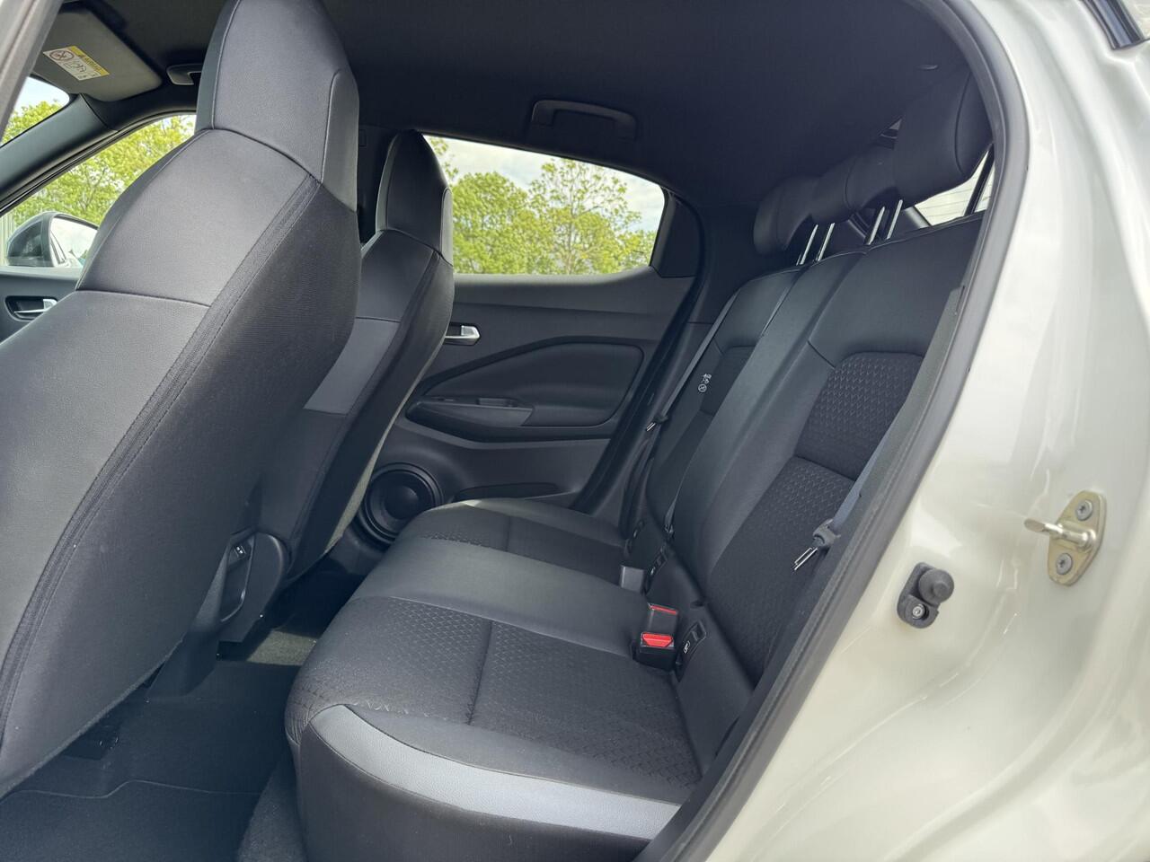 Nissan JUKE 1.6 Hybrid N-Connecta Parking Pack