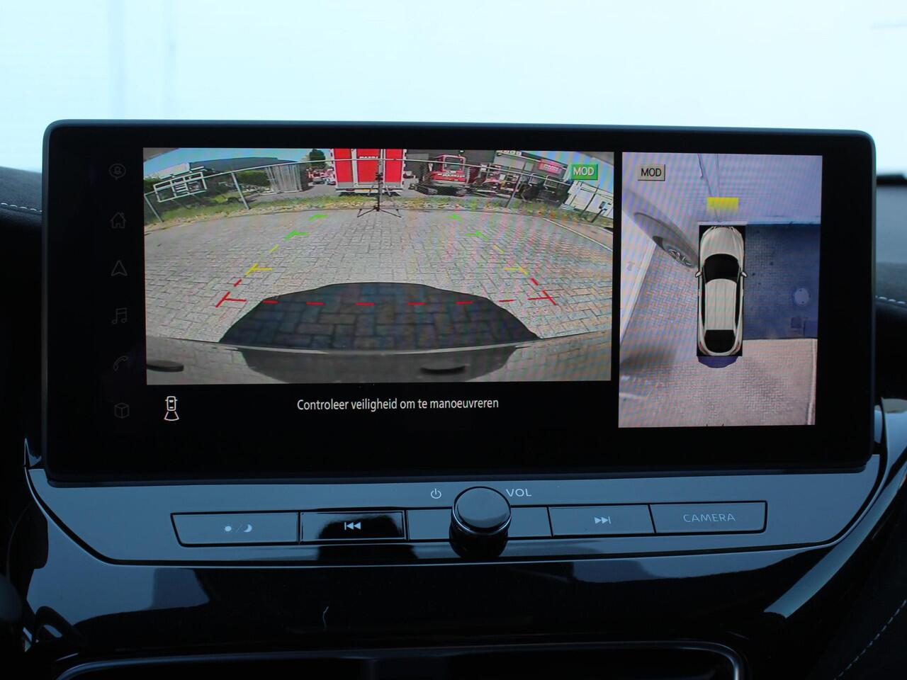 Nissan JUKE 1.6 Hybrid N-Design / Cold Pack Light / Technology Pack / Interior Pack /