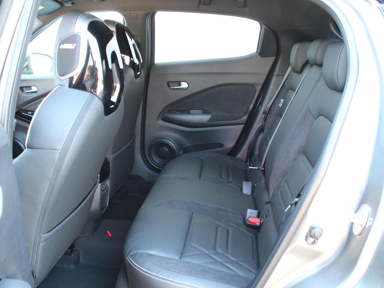 Nissan JUKE 1.6 Hybrid N-Design / Cold Pack Light / Technology Pack / Interior Pack /