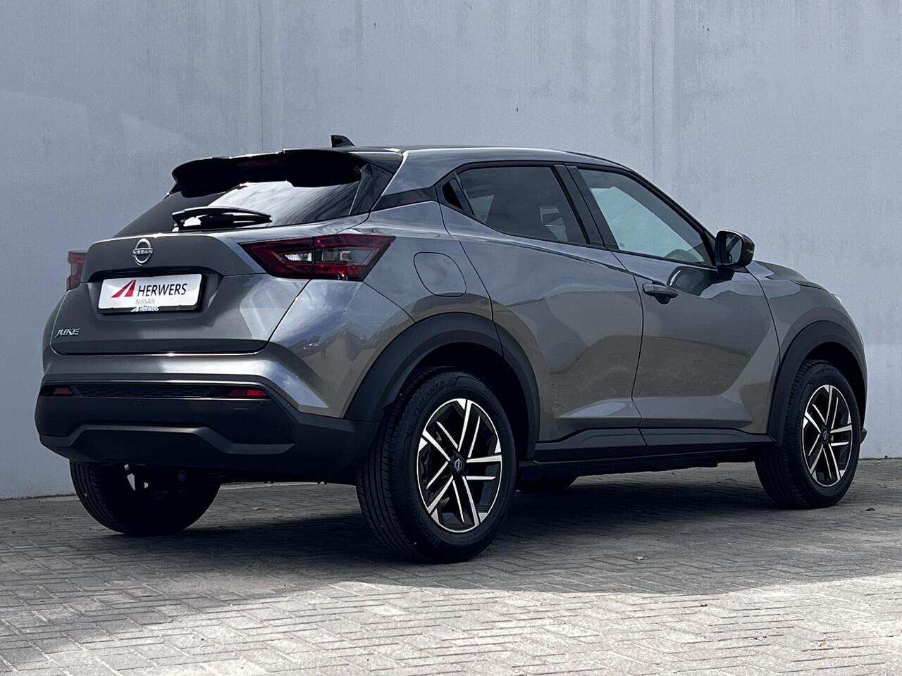 Nissan JUKE 1.0 DIG-T N-Connecta Automaat / Dealer onderhouden / Stuur-, stoel- en voorruitverwarming / Camera / Navigatie / Apple Carplay Android Auto / 17" LM wielen /