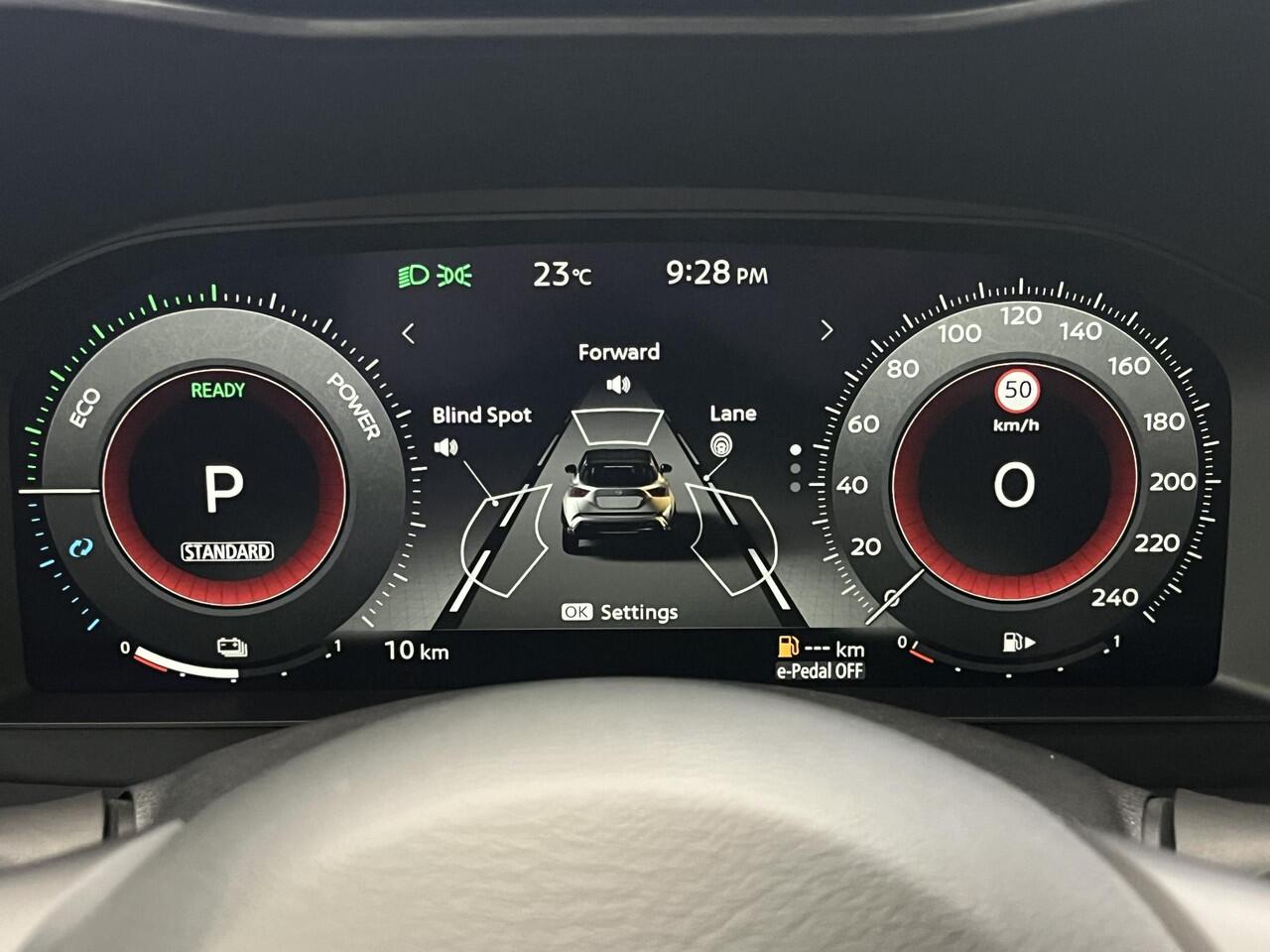 Nissan JUKE 1.6 Hybrid N-Sport / Stoelverwarming/Stuurverwarming / 360 Gradencamera / Adaptive Cruise Control / Navigatie /