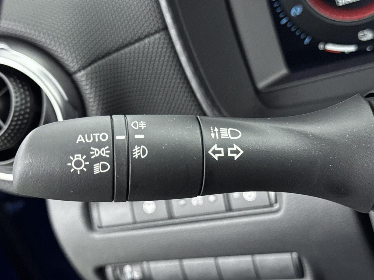 Nissan JUKE 1.6 Hybrid N-Design | Apple Carplay & Android Auto | Stoelverwarming | Stuurverwarming | 360 camera | Parkeersensoren