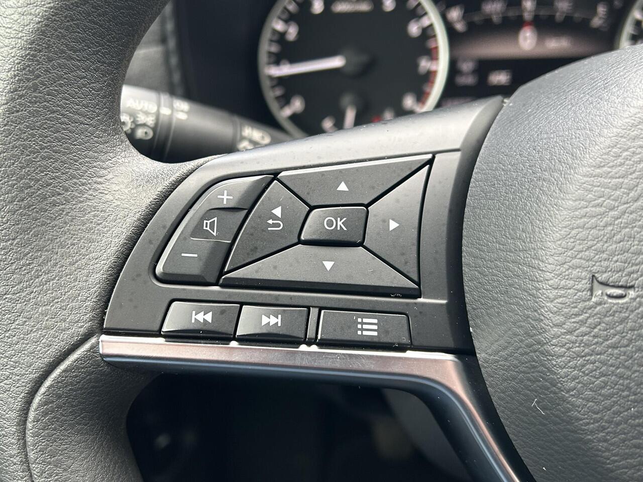 Nissan JUKE 1.0 DIG-T Acenta Handgeschakeld / Allseason banden / Apple carplay Android auto / Stoelverwarming / Achteruitrijcamera / Nissan Connect Navigatie / Cruise control / Climate control / Lichtmetalen wielen 17" /