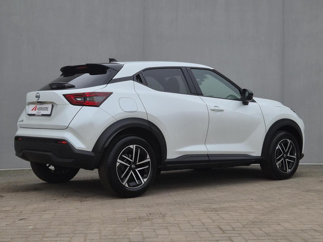 Nissan JUKE 1.0 DIG-T N-Connecta Handgeschakeld / Fabrieksgarantie tot 05-2028 / Cold Pack Light / Trekgewicht 1250 kg / Cruise control / Apple Carplay Android Auto / Achteruitrijcamera / Stuur- & Stoel verwarming / Navigatie /