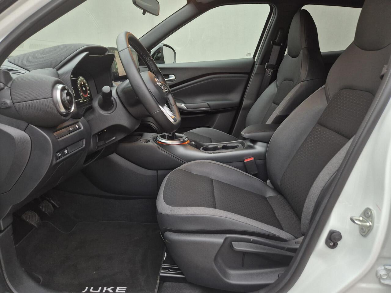 Nissan JUKE 1.0 DIG-T N-Connecta Handgeschakeld / Fabrieksgarantie tot 05-2028 / Cold Pack Light / Trekgewicht 1250 kg / Cruise control / Apple Carplay Android Auto / Achteruitrijcamera / Stuur- & Stoel verwarming / Navigatie /