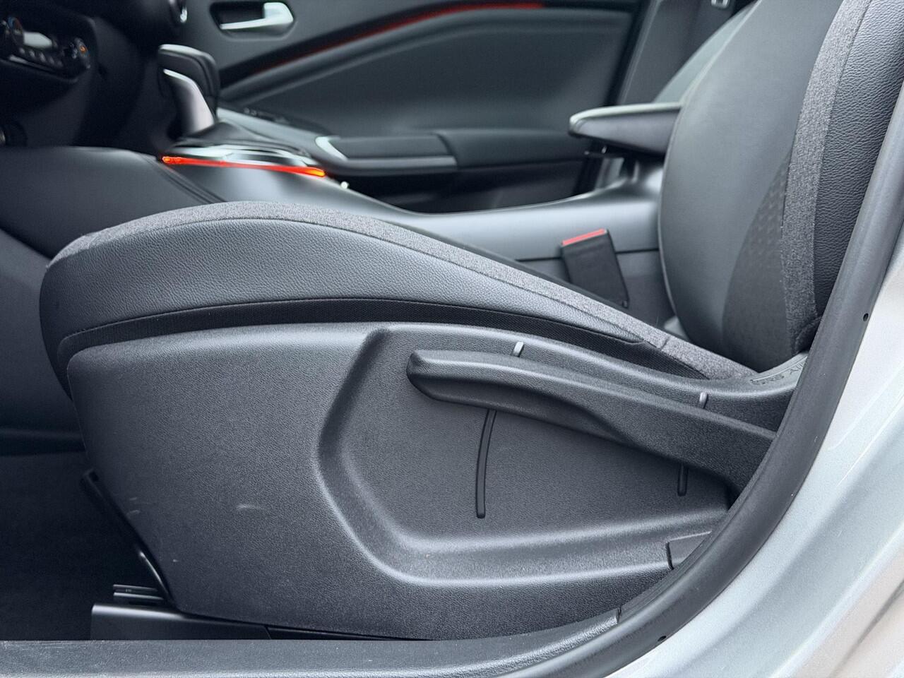 Nissan JUKE 1.0 DIG-T N-Connecta DCT Automaat / Coldpack / Navigatie / Camera / Stoel & Stuurwielverwarming / Apple Carplay & Android Auto / Cruise Control / Keyless / All Season Banden / DAB / LED /