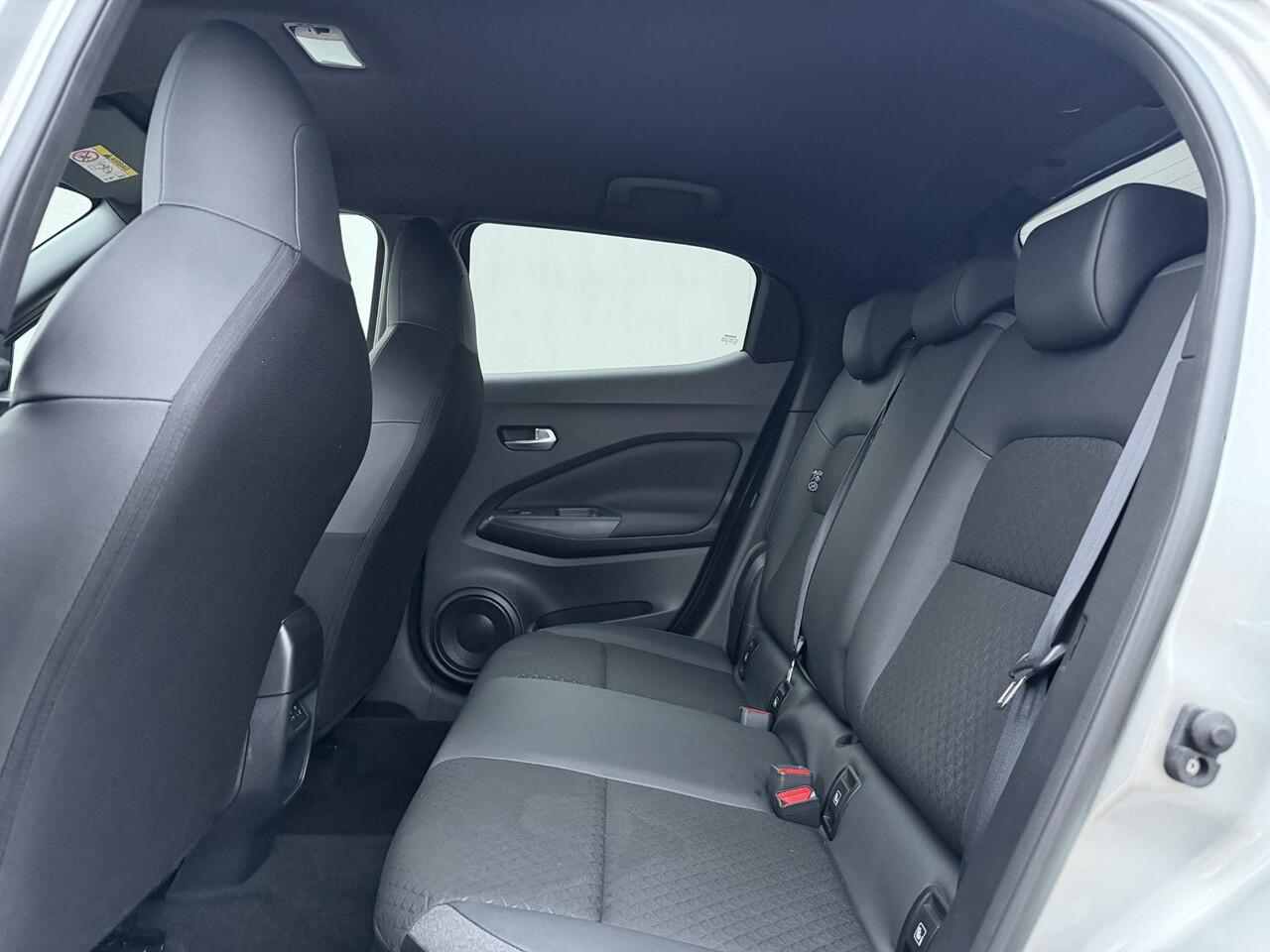 Nissan JUKE 1.0 DIG-T N-Connecta DCT Automaat / Coldpack / Navigatie / Camera / Stoel & Stuurwielverwarming / Apple Carplay & Android Auto / Cruise Control / Keyless / All Season Banden / DAB / LED /