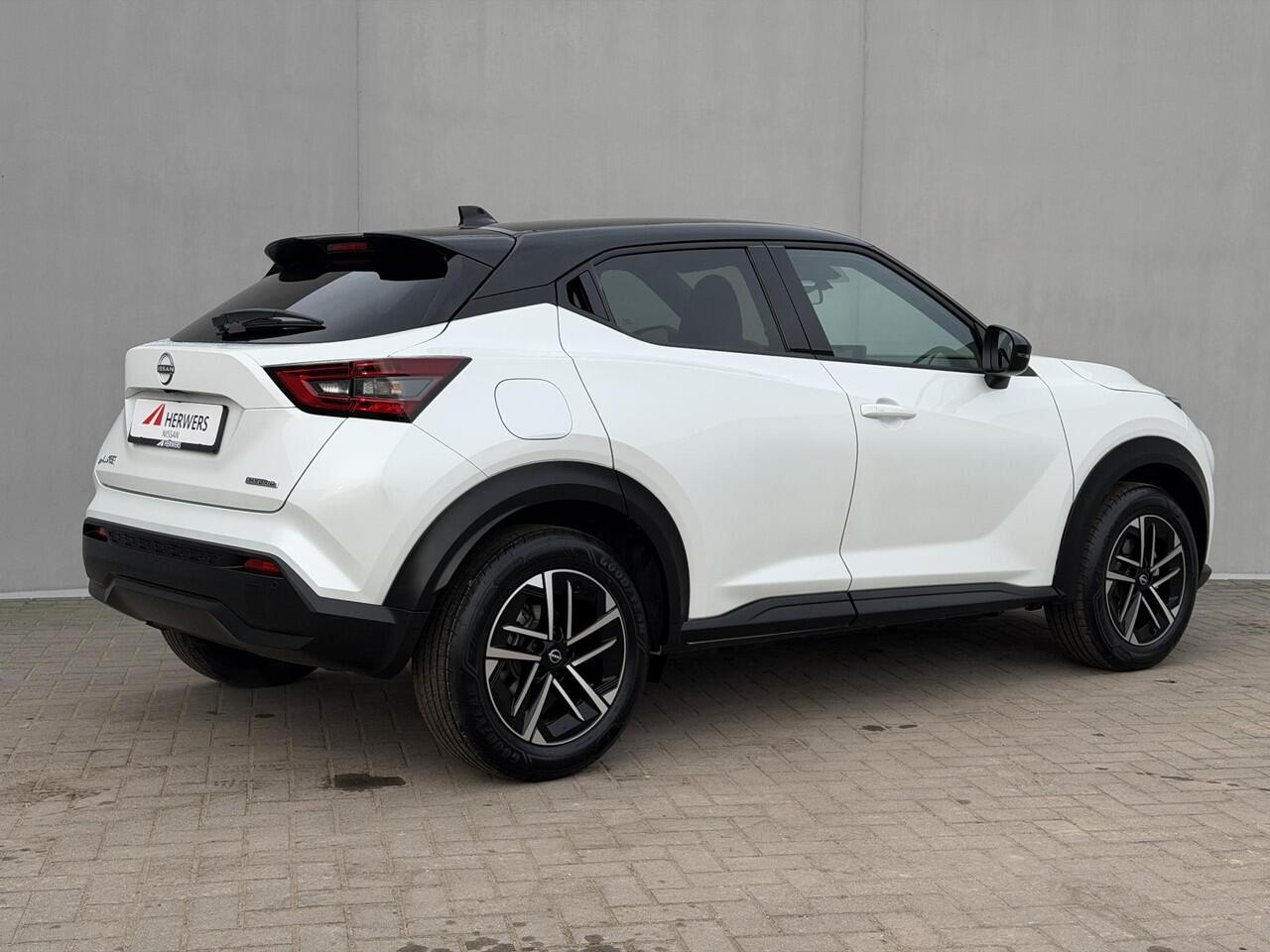 Nissan JUKE 1.6 Hybrid N-Connecta / Fabrieksgarantie tot 07-2028 / Camera / Navigatie / Apple Carplay & Android Auto / Stoel & Stuurwielverwarming / Two Tone / Cruise Control / Keyless /
