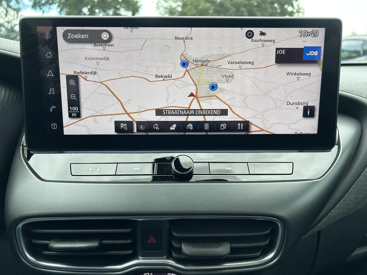 Nissan JUKE 1.0 DIG-T Acenta Handgeschakeld / Allseason banden / Apple carplay Android auto / Stoelverwarming / Achteruitrijcamera / Nissan Connect Navigatie / Cruise control / Climate control / Lichtmetalen wielen 17" /