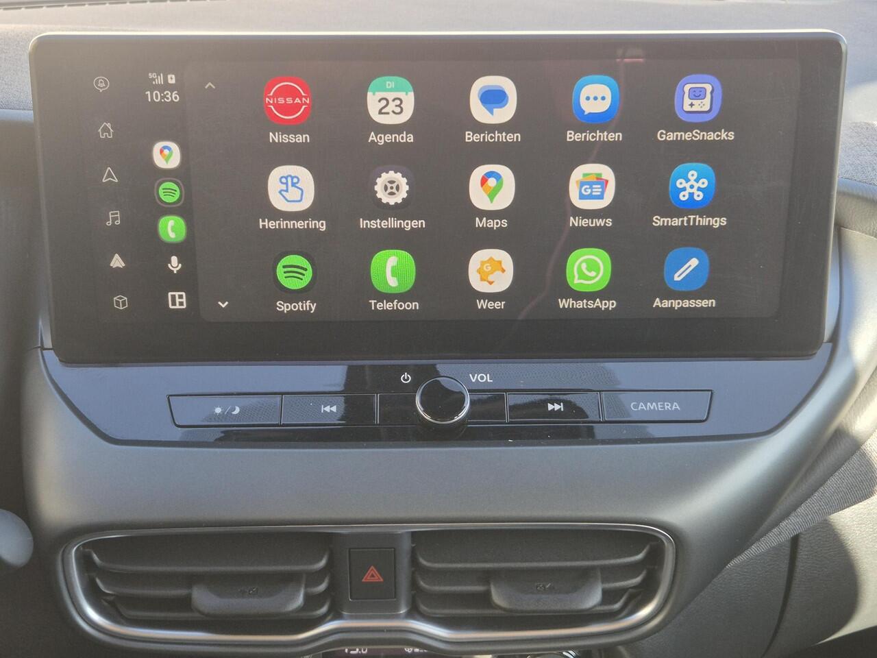 Nissan JUKE 1.0 DIG-T Acenta Handgeschakeld / Allseason banden / Apple Carplay Android Auto / Achteruitrijcamera / Stoelverwarming / Navigatie / Climate control / Cruise control / Lichtmetalen wielen 17" /