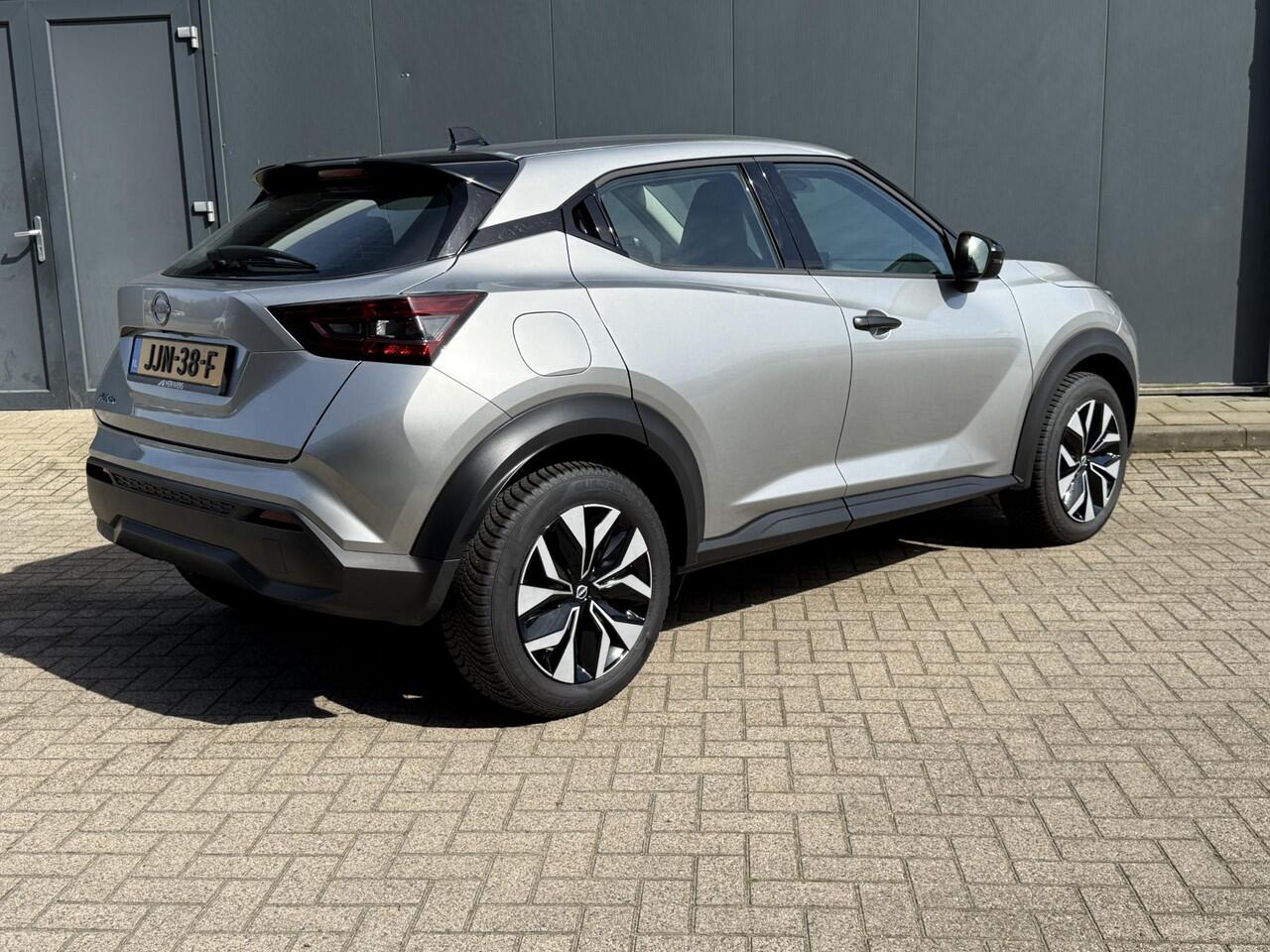 Nissan JUKE 1.0 DIG-T Acenta Handgeschakeld / Allseason banden / Apple Carplay Android Auto / Achteruitrijcamera / Stoelverwarming / Navigatie / Climate control / Cruise control / Lichtmetalen wielen 17" /