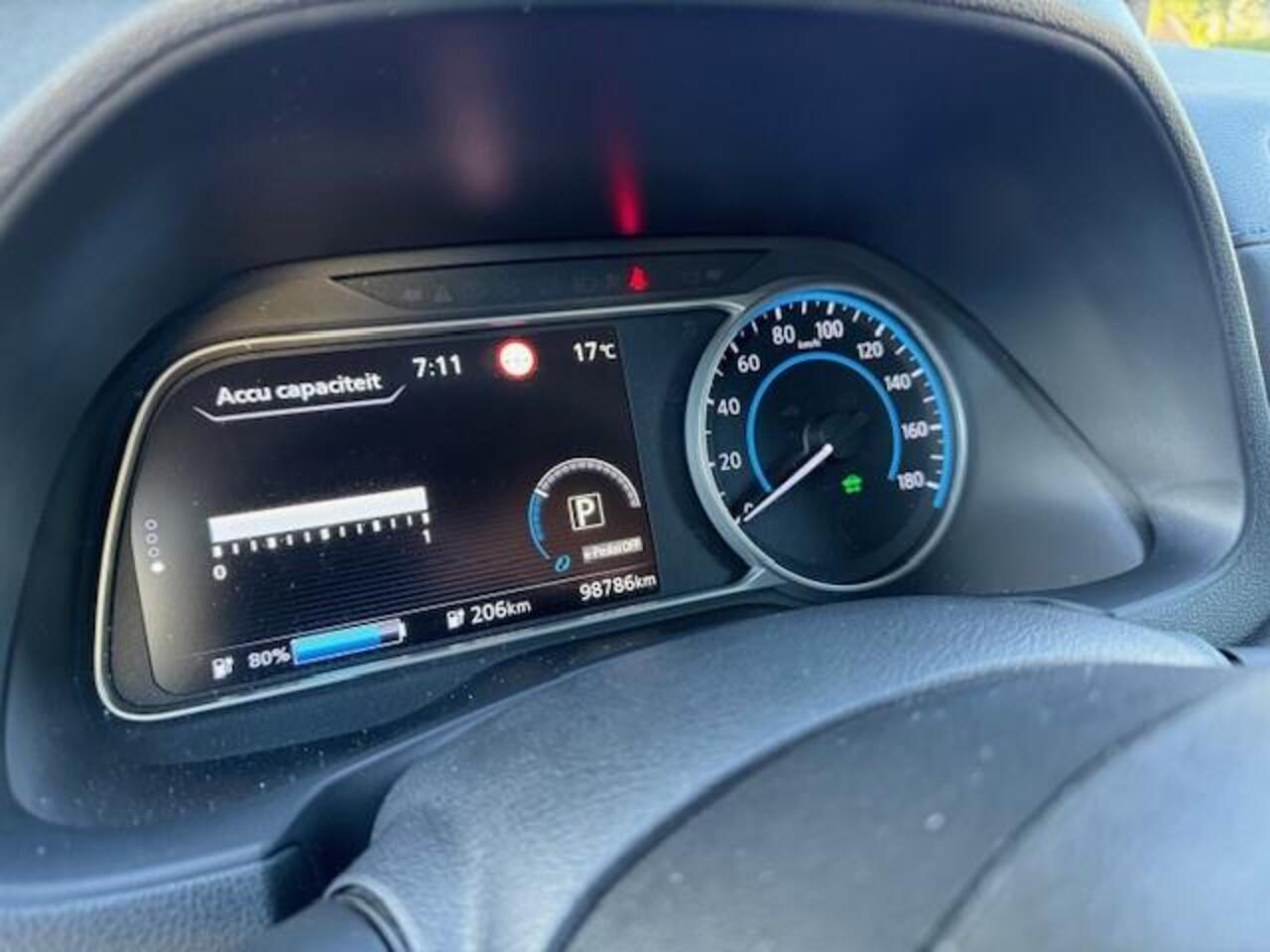 Nissan LEAF N-Connecta 40KWH/NAV/360CAM/CRUISE/STVERWARMING