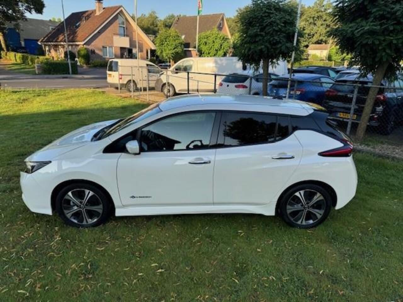 Nissan LEAF N-Connecta 40KWH/NAV/360CAM/CRUISE/STVERWARMING