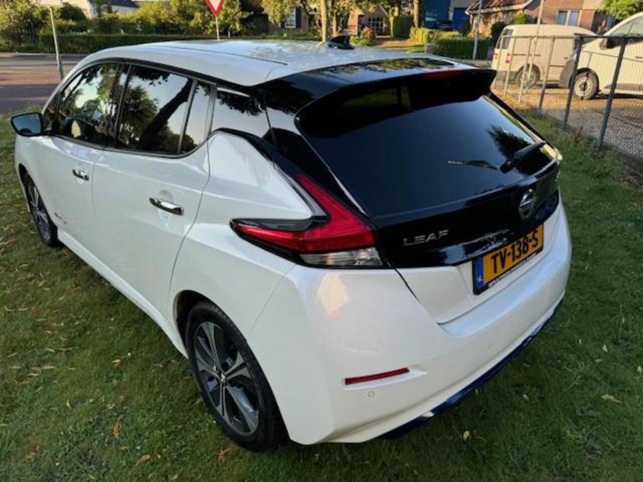 Nissan LEAF N-Connecta 40KWH/NAV/360CAM/CRUISE/STVERWARMING