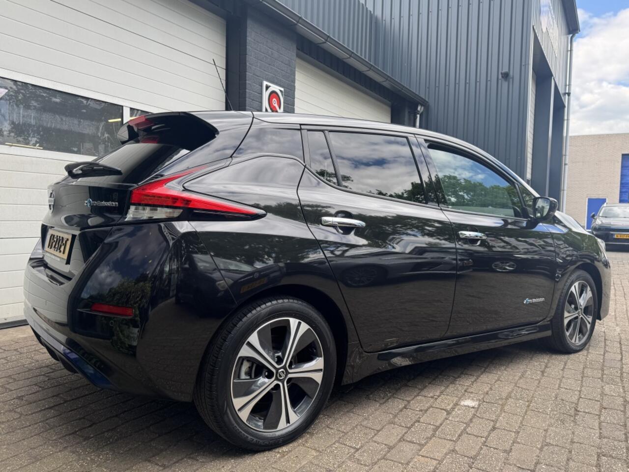 Nissan LEAF 2.ZERO EDITION 40kWh NL auto all in prijs