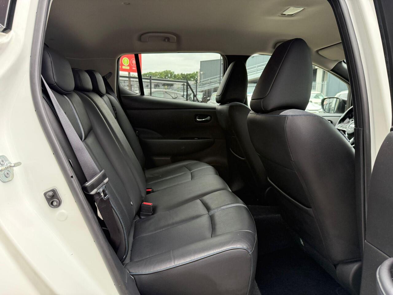 Nissan LEAF Tekna 40 kWh *Gratis Laadpaal!*