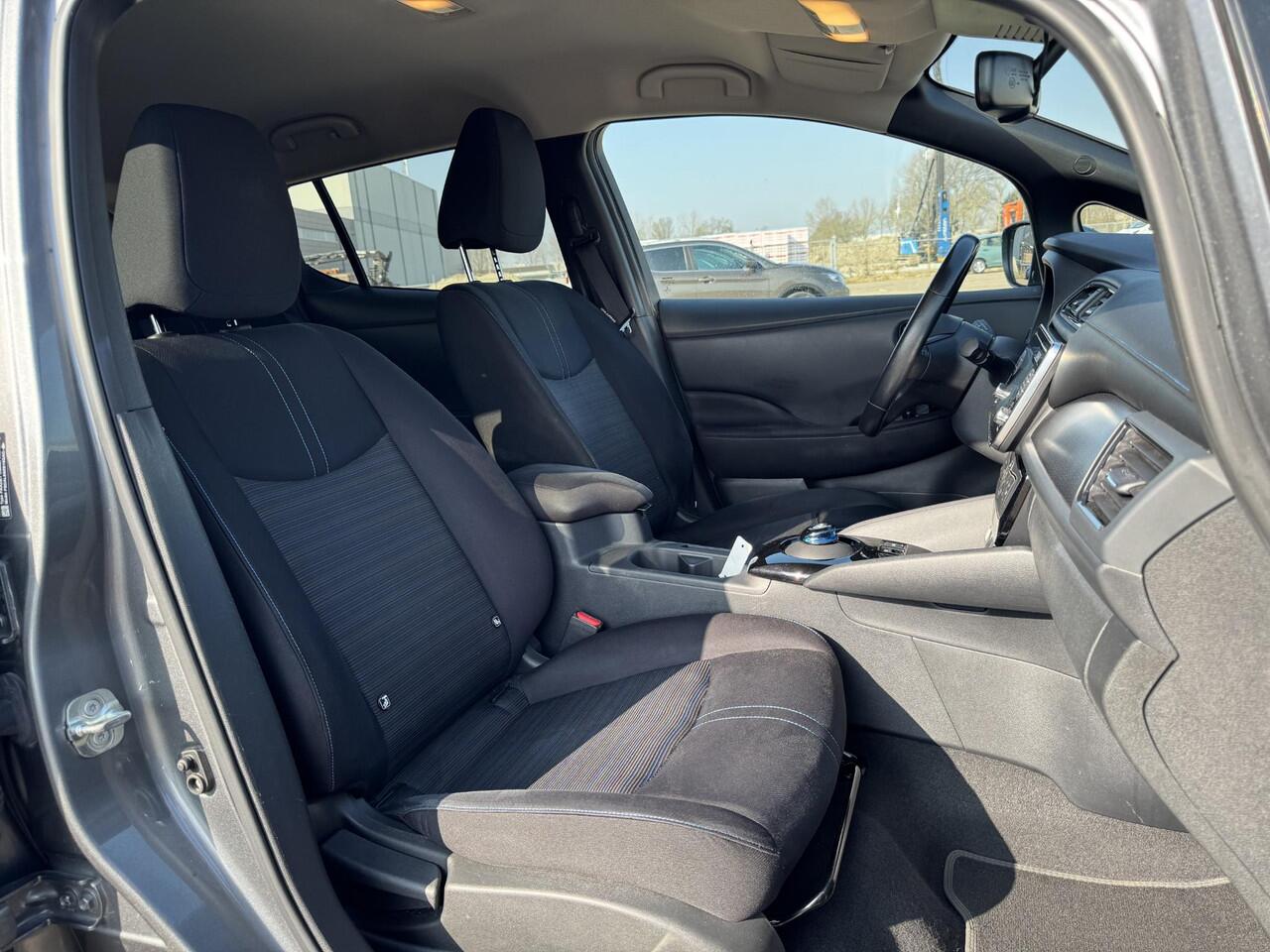 Nissan LEAF N-Connecta 40 kWh SoH 89% | Navigatie | 360° Camera | Stuur- + Stoelverwarming | Keyless Entry | Adapt. Cruise Control | Rijklaarprijs!