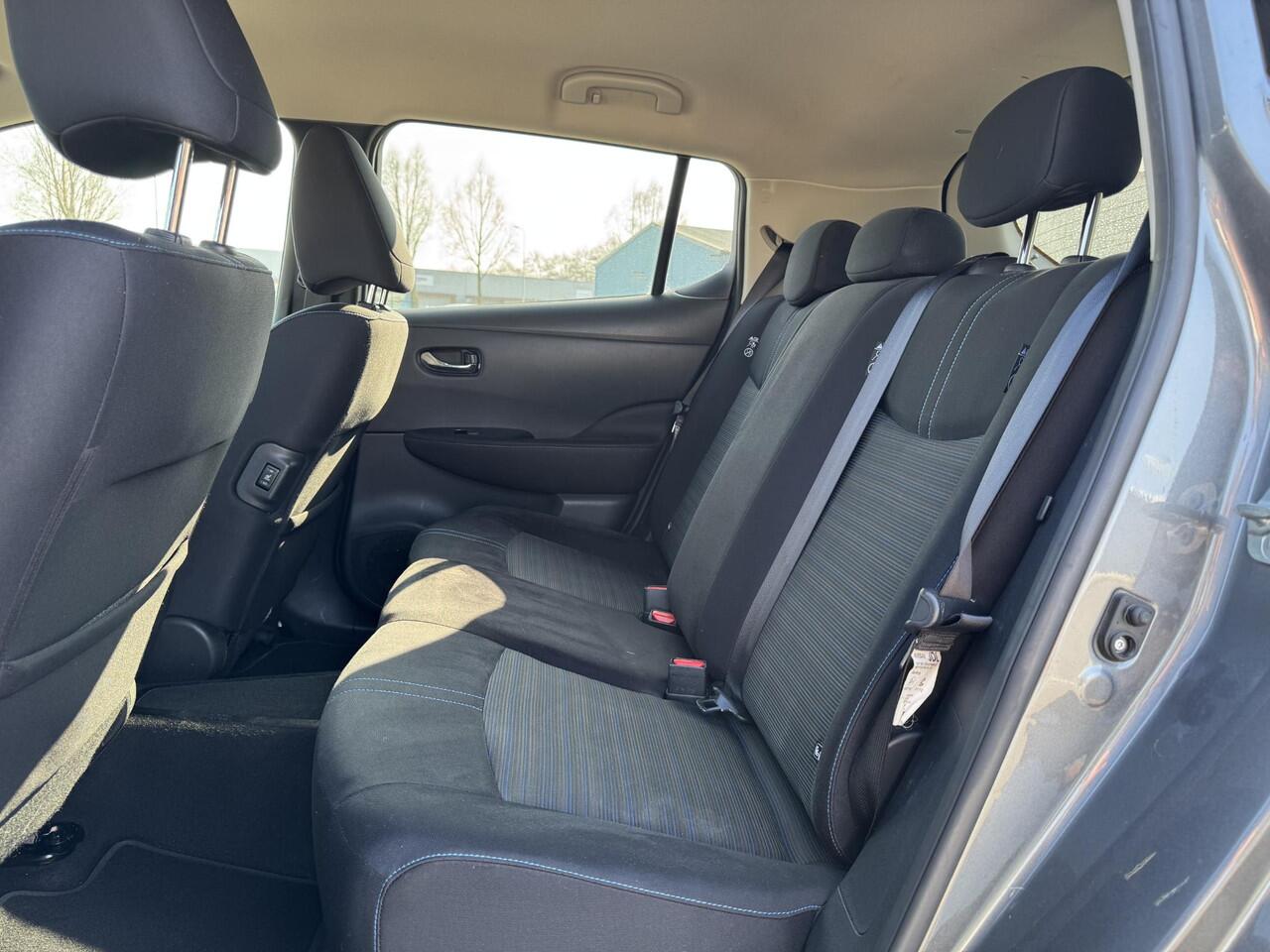 Nissan LEAF N-Connecta 40 kWh SoH 89% | Navigatie | 360° Camera | Stuur- + Stoelverwarming | Keyless Entry | Adapt. Cruise Control | Rijklaarprijs!