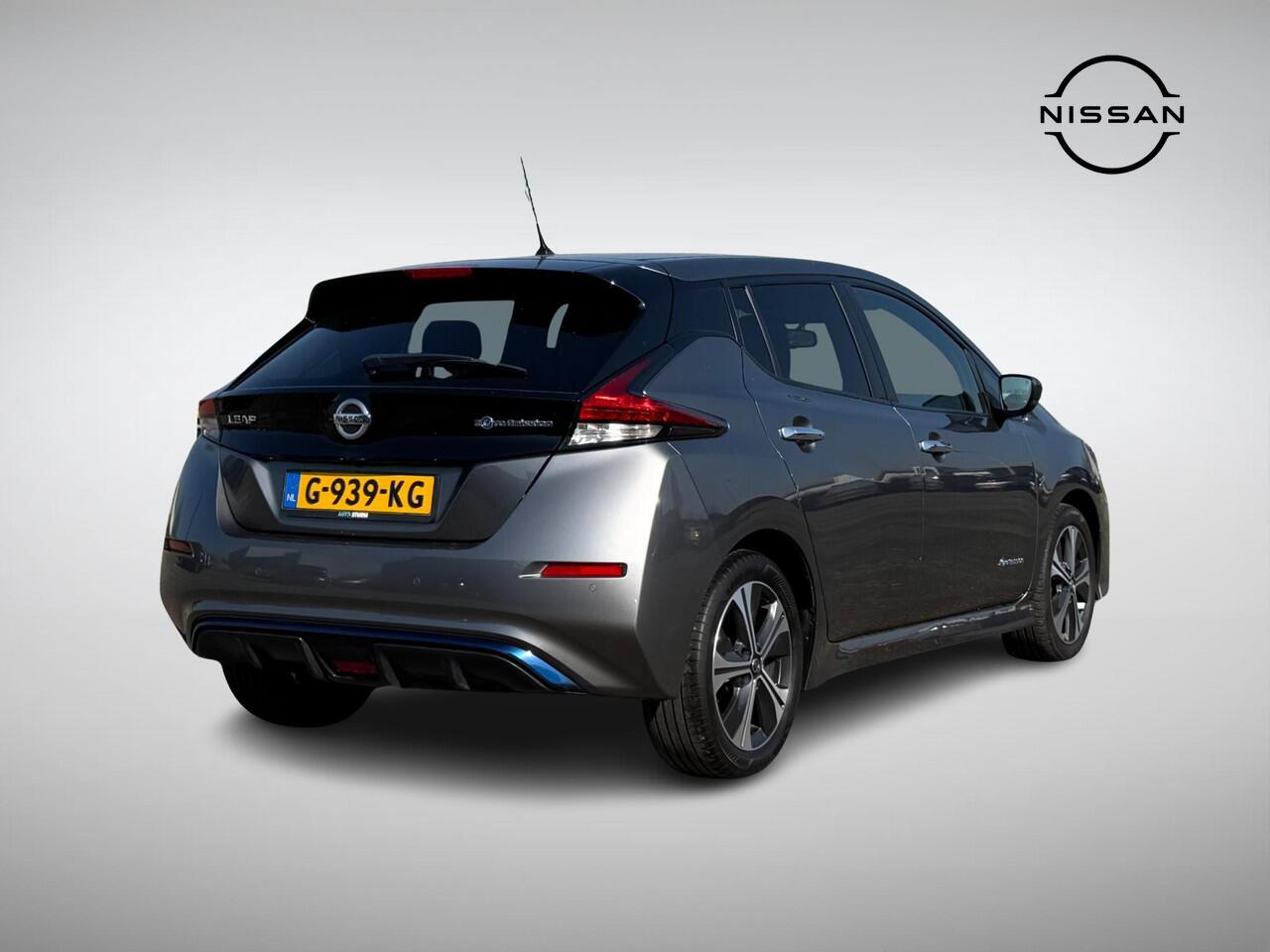 Nissan LEAF N-Connecta 40 kWh SoH 89% | Navigatie | 360° Camera | Stuur- + Stoelverwarming | Keyless Entry | Adapt. Cruise Control | Rijklaarprijs!
